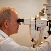Visita oculistica preoperatoria per interventi alla cataratta